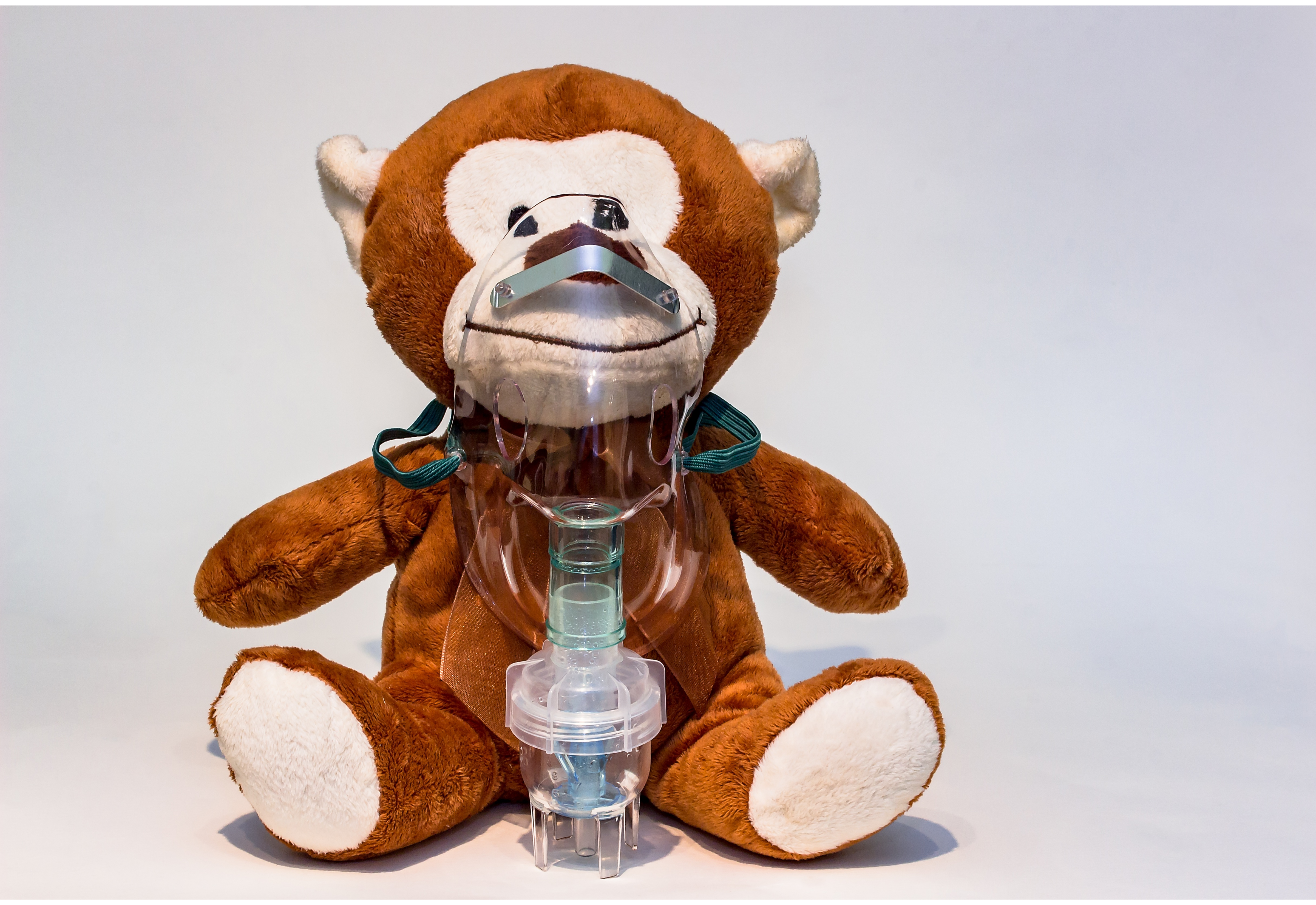 Jak prawidłowo robić inhalacje dziecku podczas przeziębienia i ile powinny trwać?