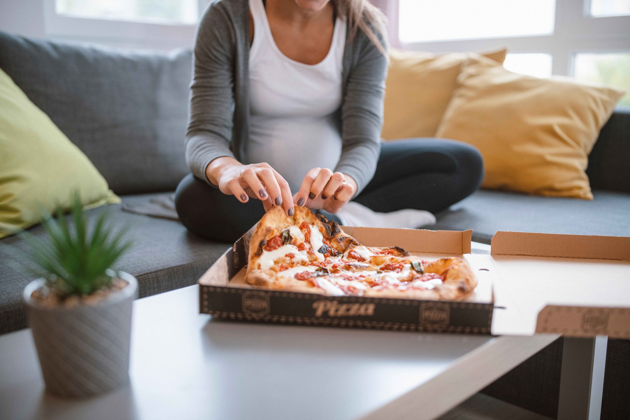Pizza w ciąży: na co uważać?