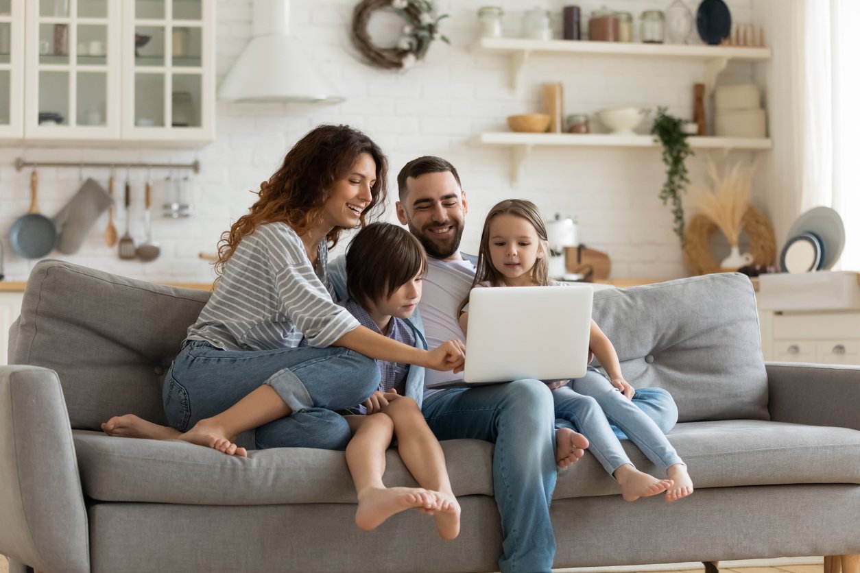 Zagrożenia w Internecie: jak zadbać o bezpieczeństwo dziecka w sieci?
