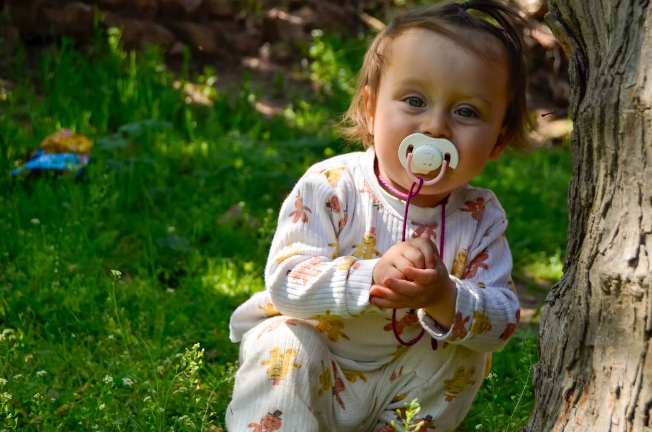 Jak i kiedy odstawić smoczek? Praktyczny przewodnik dla rodziców